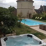 ゲストハウス Le Colombier De La Graverie 3*